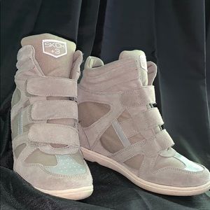 Skechers SKCH +3 Leather/Suede Hightop Heels